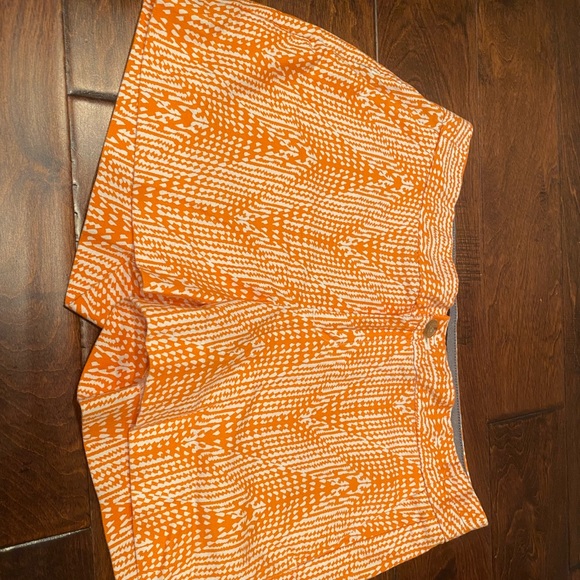 BANANA REPUBLIC HAMPTON FIT SHORTS - Picture 1 of 2
